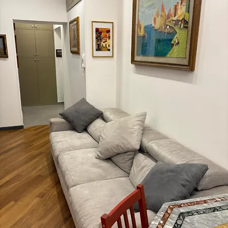 Cucciola Arlecchino Appartamento Napoli